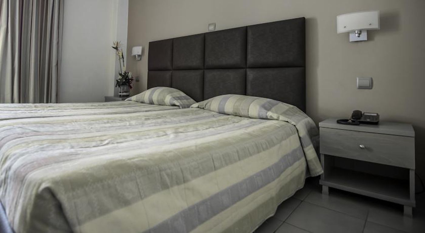 Kipriotis - Adults Only