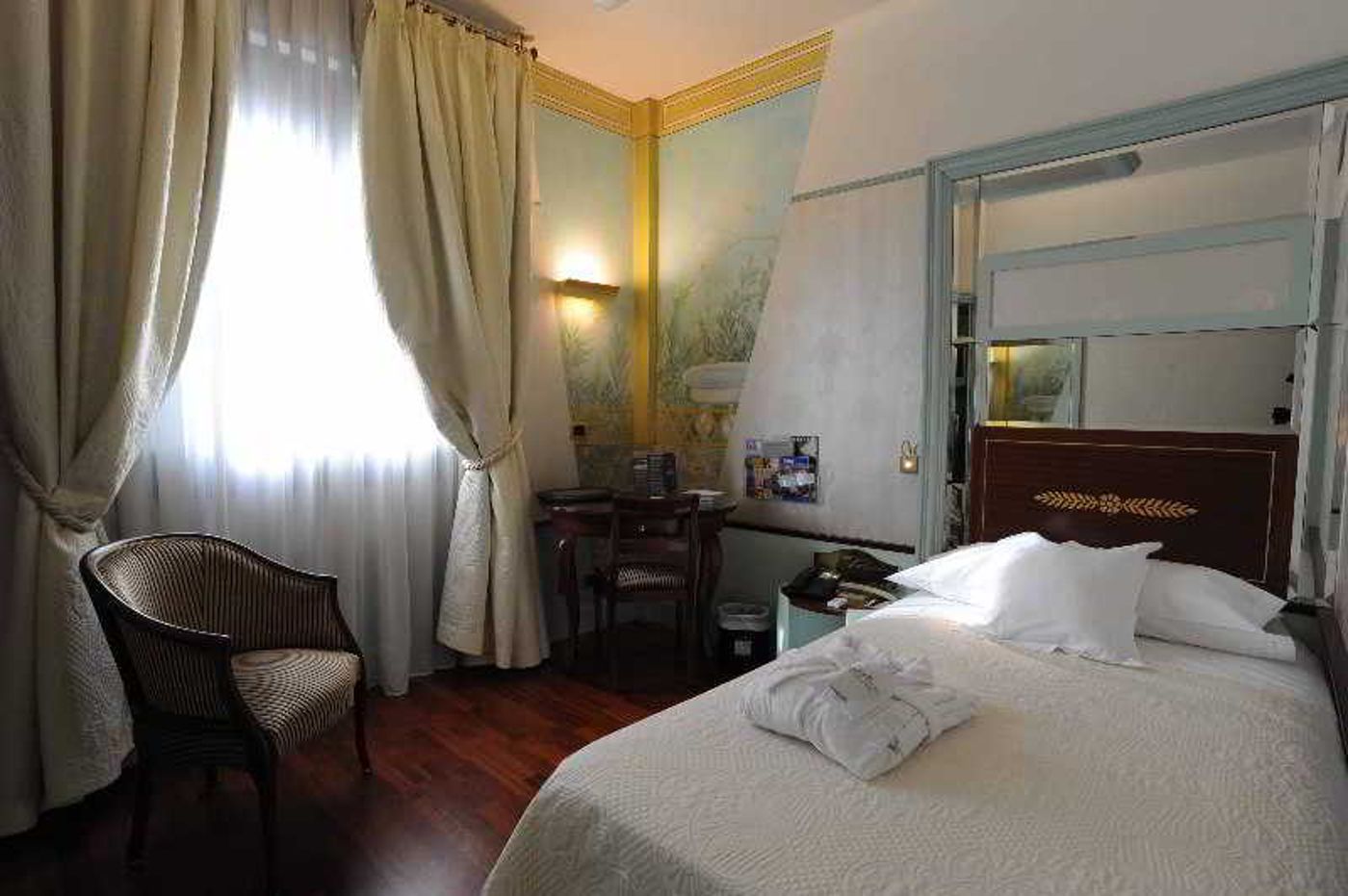 Antares-Hotel-Rubens-Room-23