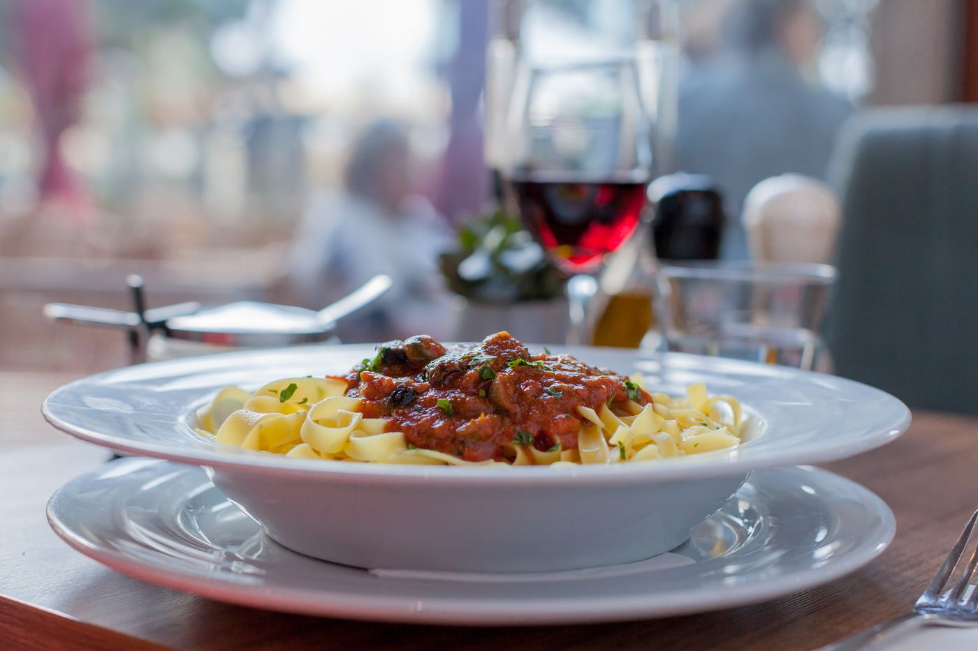 The-Plaza-and-Plaza-Regency-Hotels-Restaurant-39