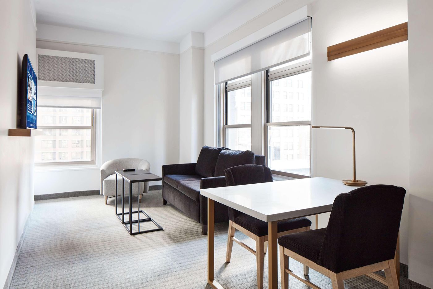 Radisson-Hotel-New-York-Wall-Street-Room-8