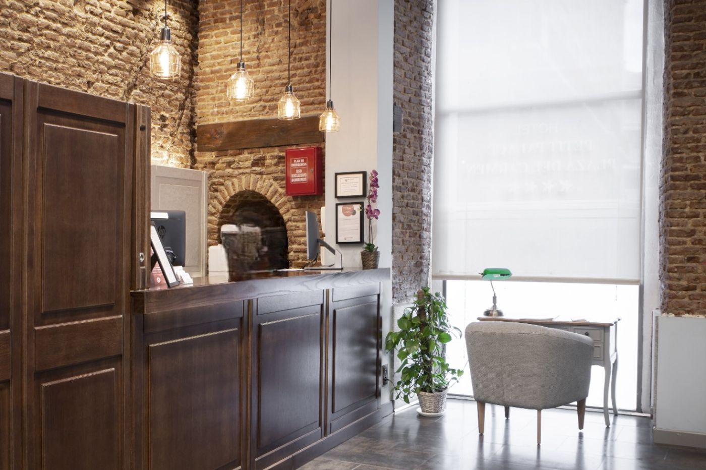 Petit-Palace-Plaza-del-Carmen-Lobby-6