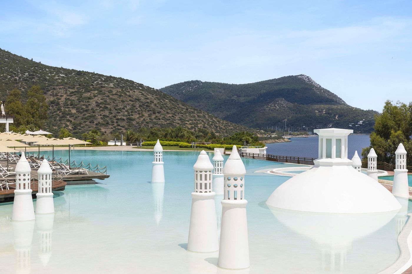 Kempinski-Barbaros-Bay-Bodrum-Pool-10