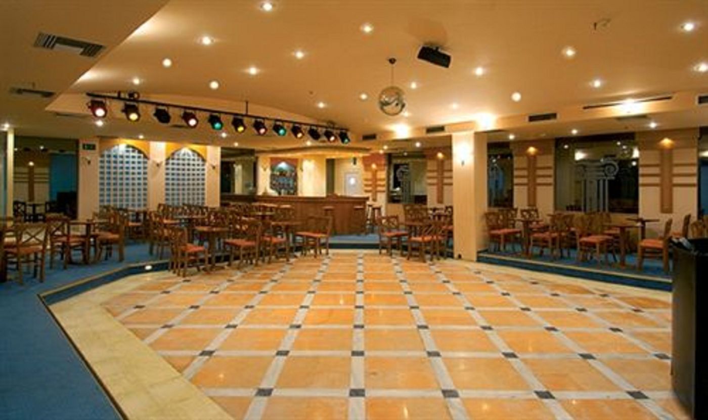 Rethymno-Mare---Water-Park-Bar-41