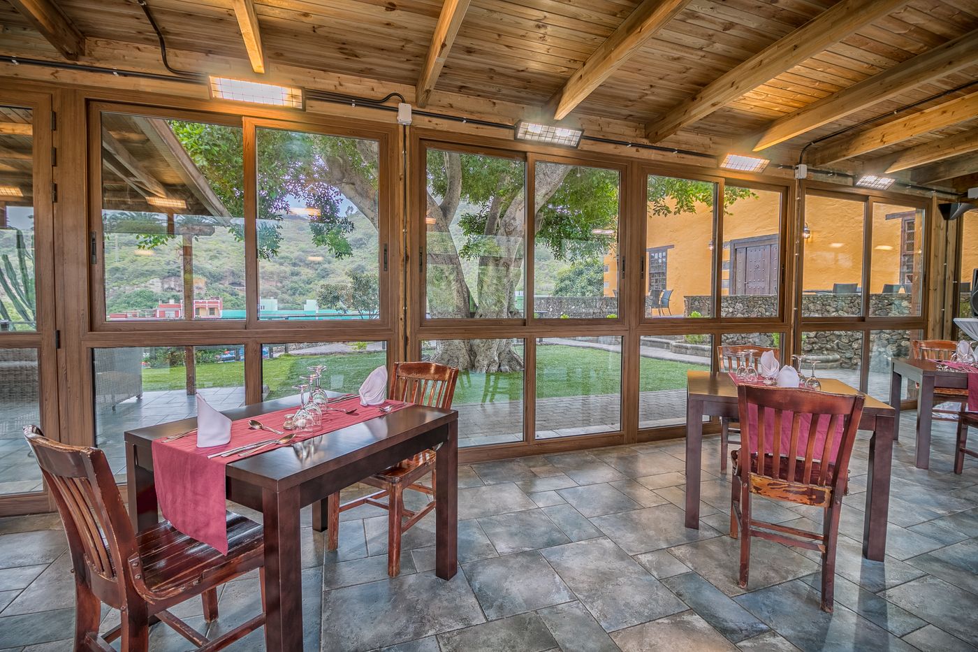 Hotel-Rural-LIVVO-Maipez-Restaurant-51