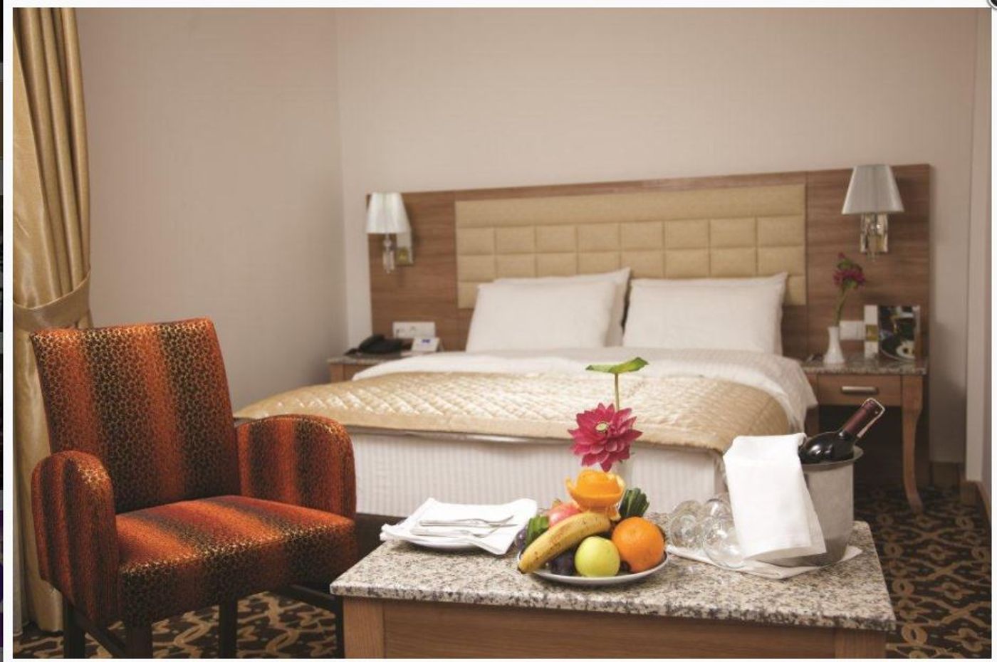 The-City-Hotel-Room-2