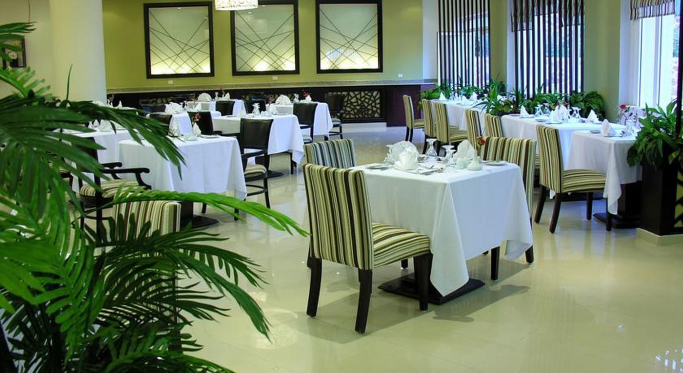 Pyramisa-Sunset-Pearl-Restaurant-20