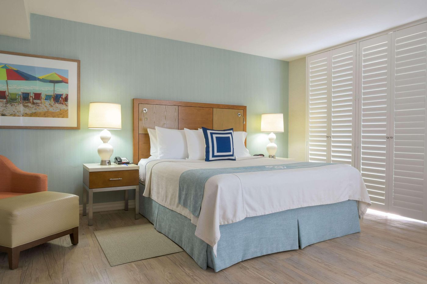 Gateway-Hotel-Santa-Monica-Room-16
