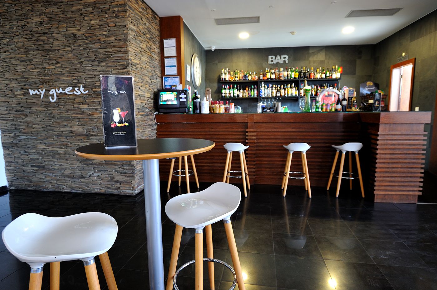 Oceano-Atlantico-Turisticos-Apartments-Bar-24