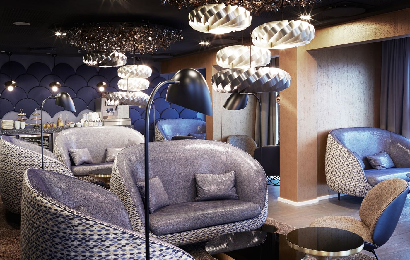 Tivoli-Hotel-Lobby-8