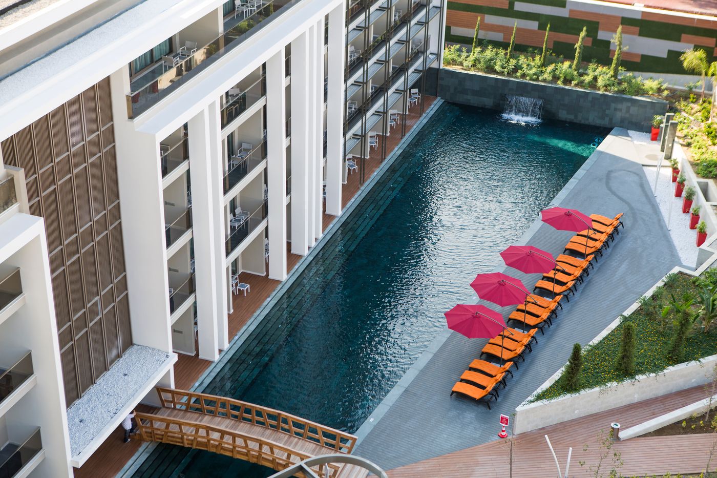 The-Sense-De-Luxe-Hotel-General-view-7