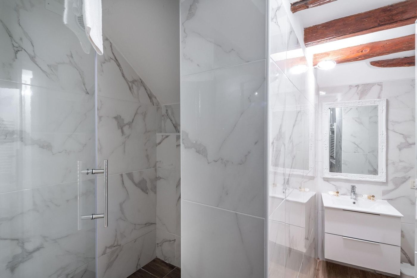 Hotel-Herion-Room-71