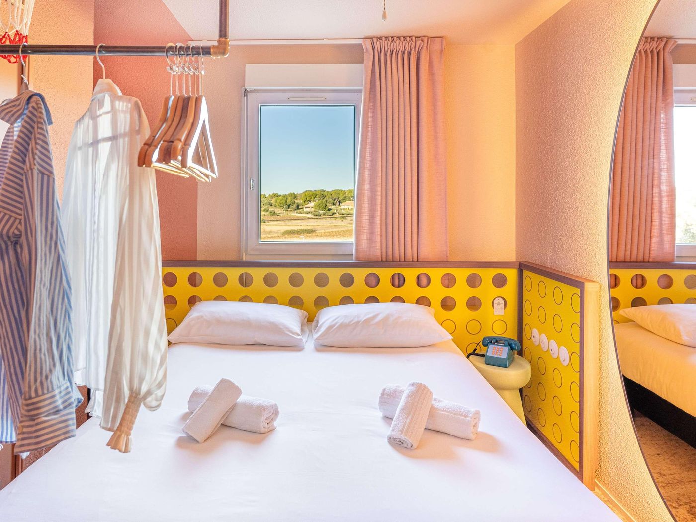 Greet Hotel Pont Du Gard Route D'Avignon-France-Estezargues-General view-2