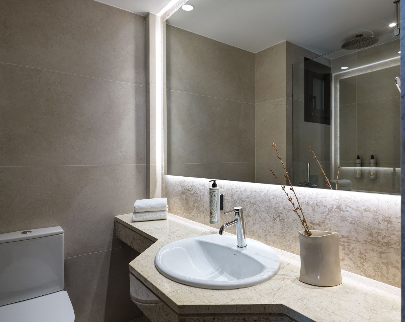 Kalamaki-Beach-Room-34