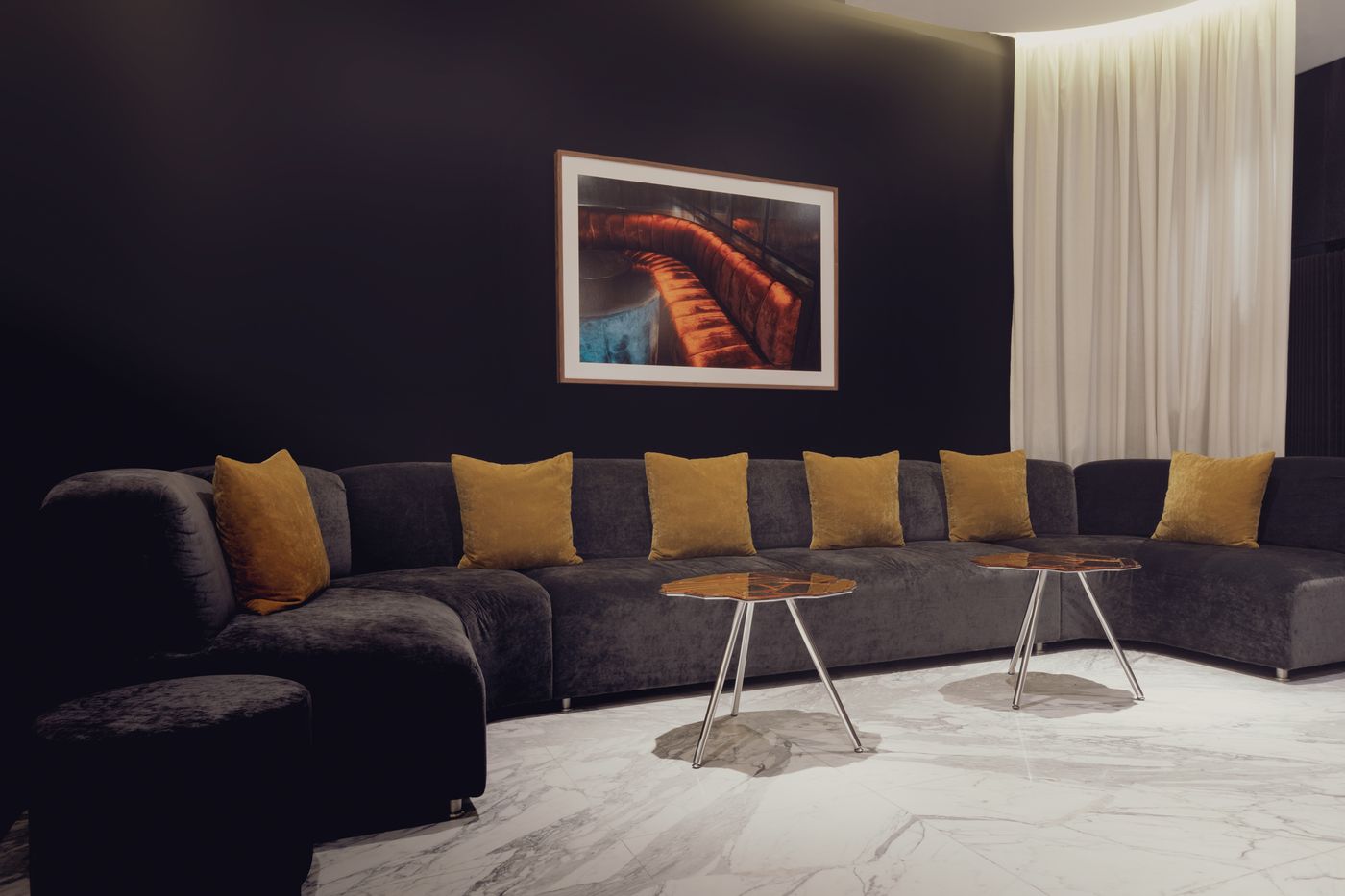 The-Pavilions-Madrid-Lobby-11