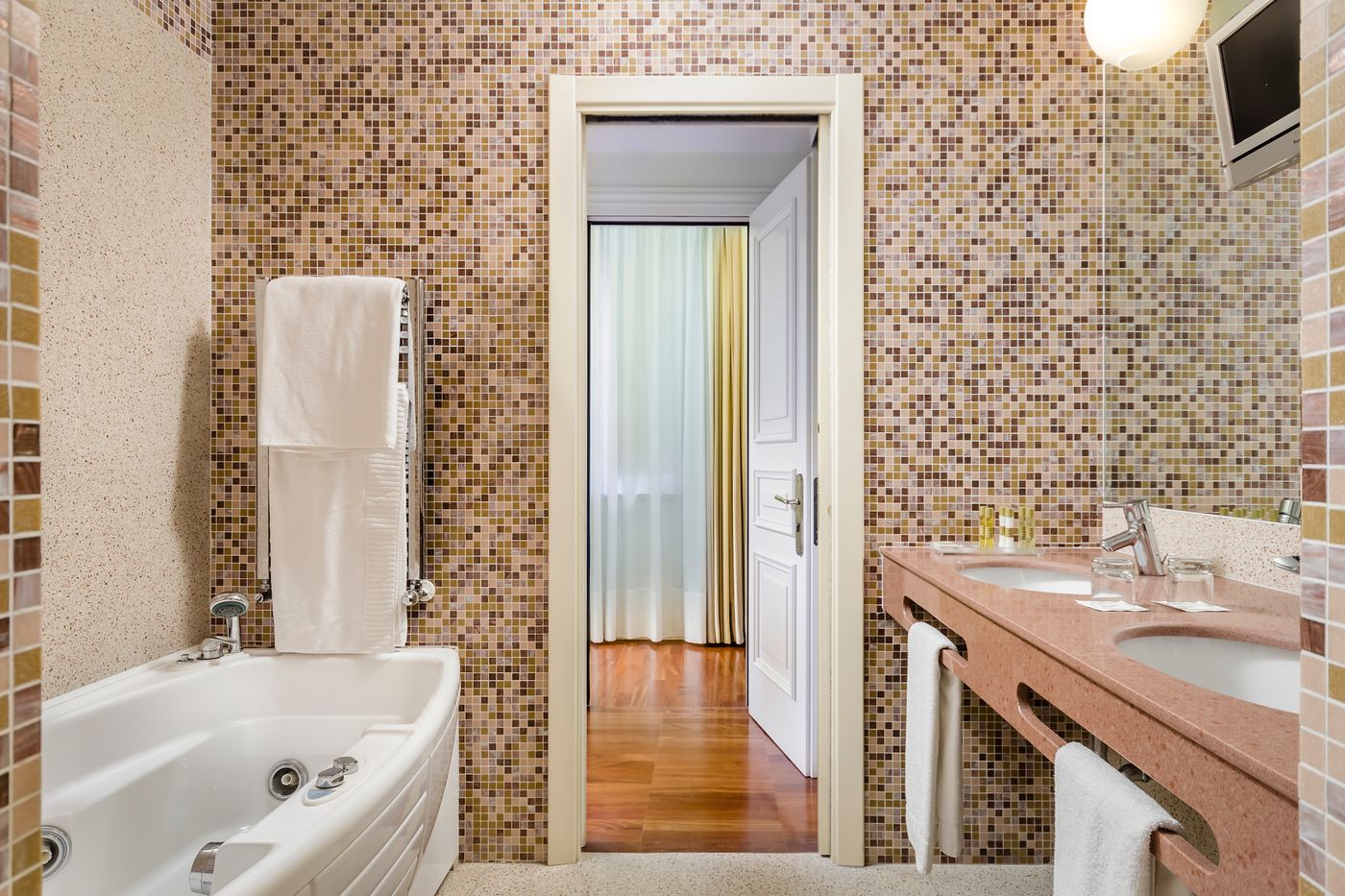 Eurostars-Centrale-Palace-Room-33