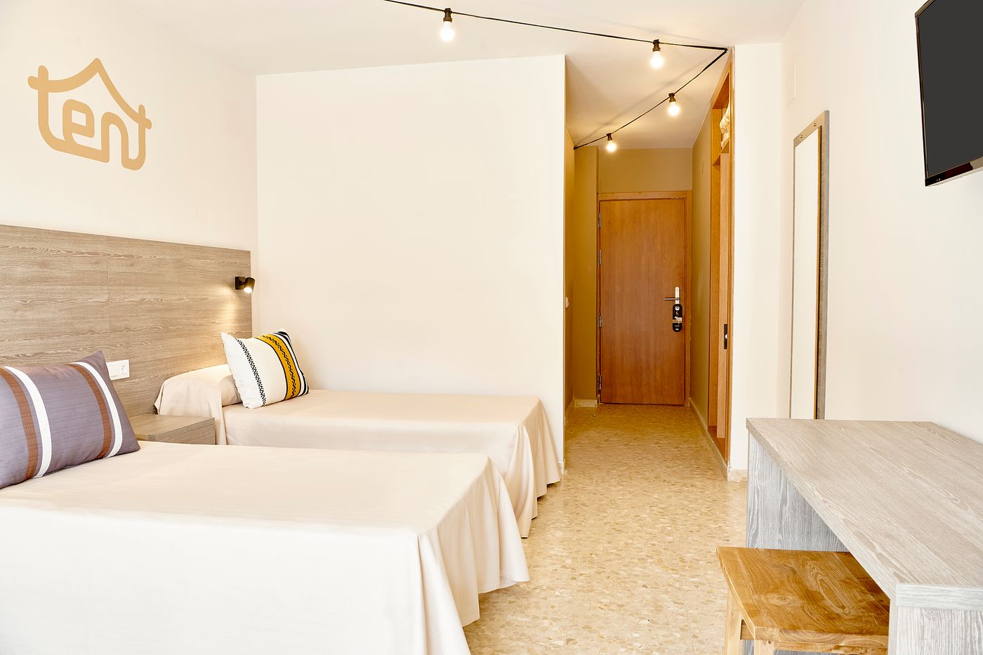 tent-Torremolinos-Room-9