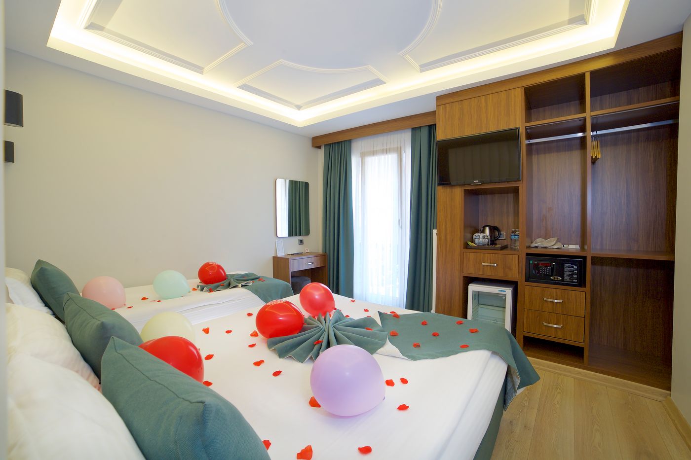 Hotel-Black-Tulip-Room-34