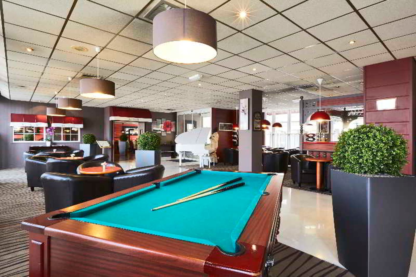 Mercure-Mlv-Bussy-St-Georges-Lobby-32