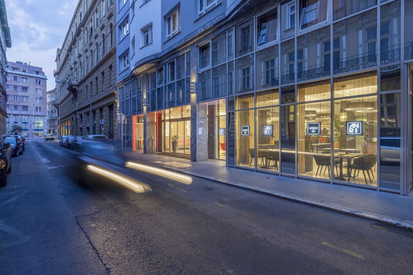 Silver-Crown-Hotel---Residence--Palace-Quarter-General-view-29