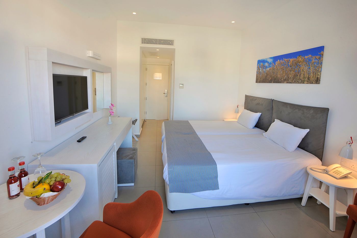 Nissiana-Hotel-and-Bungalows-Room-18