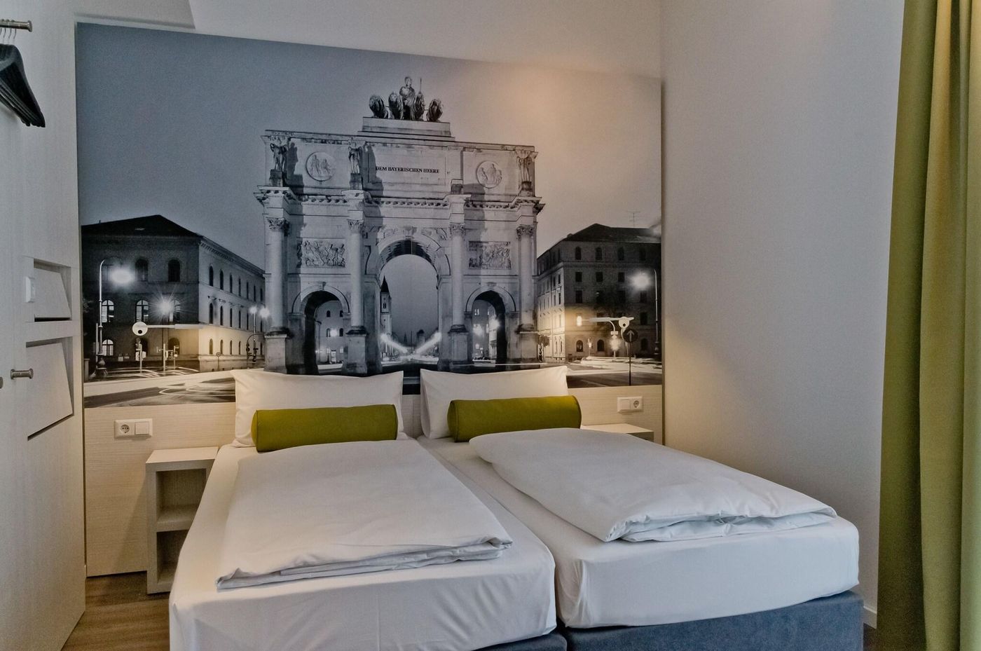 Super-8-Munich-City-West-Room-42