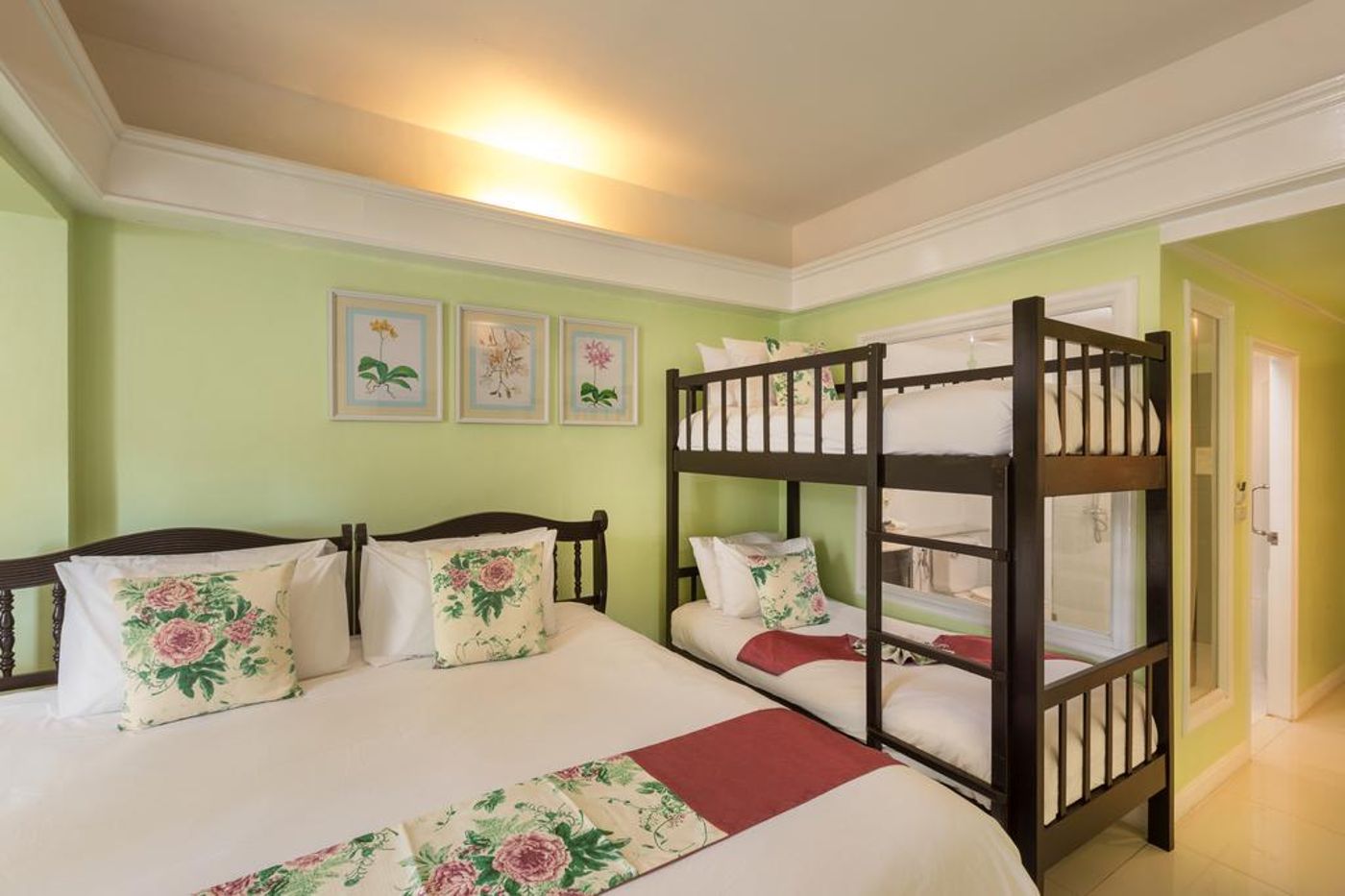 Thavorn-Palm-Beach-Resort-Room-39