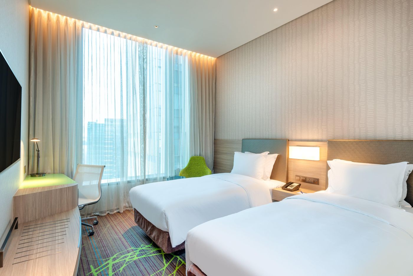 Holiday-Inn-Express-Hong-Kong-Kowloon-CBD2-Room-19