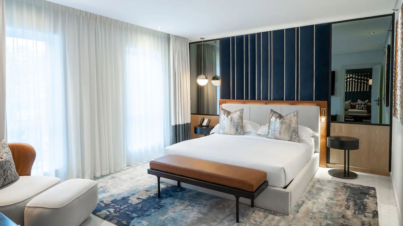 Hyatt-Regency-Cape-Town-Room-42