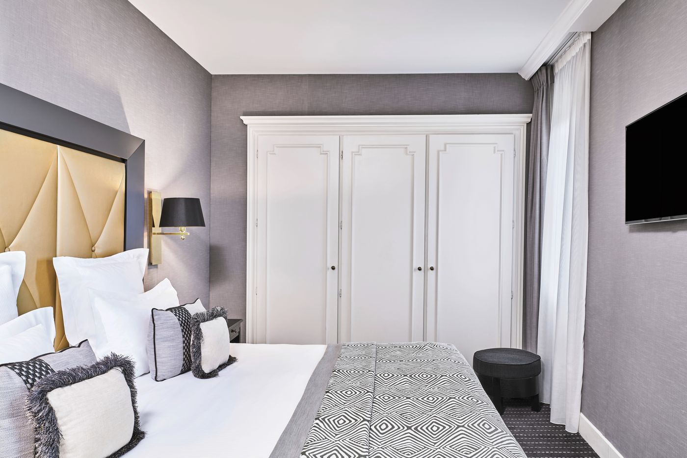 H----tel-Barri----re-Le-Majestic-Cannes-Room-46