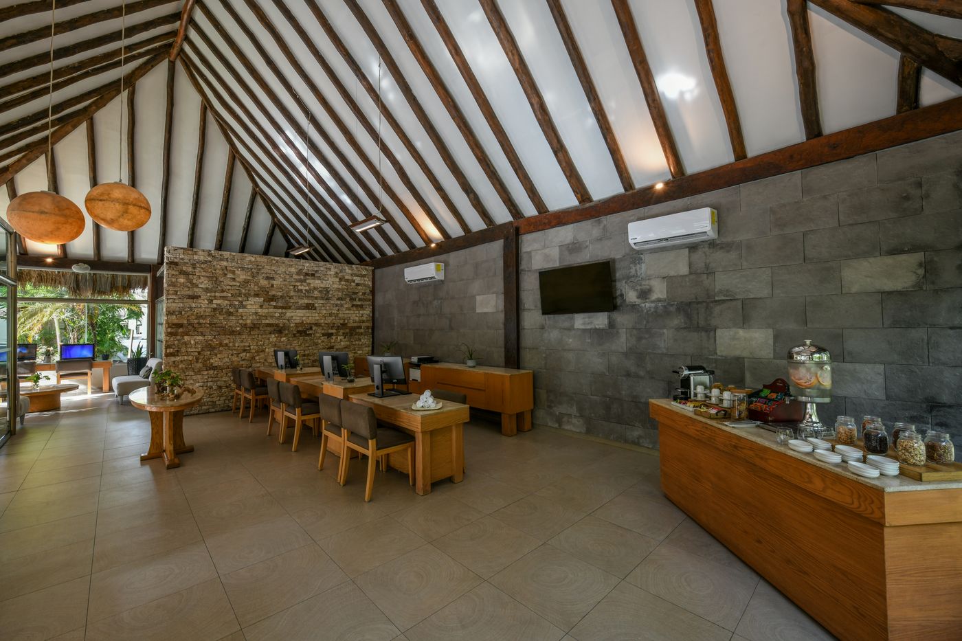 El Dorado Casitas Royale by Karisma 14.10