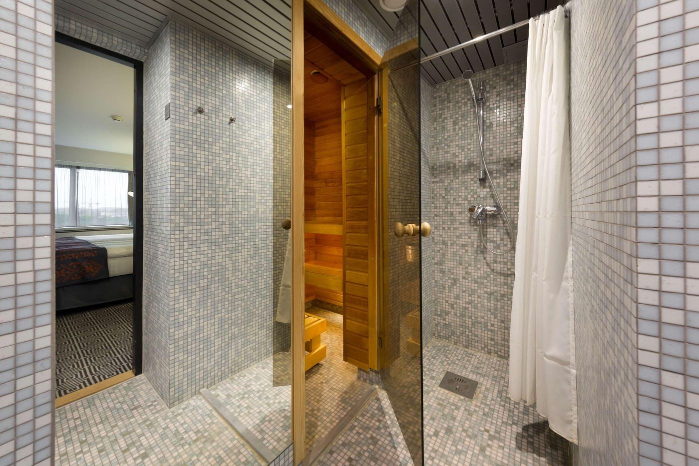 Radisson-Blu-Hotel-Olumpia--Room-39