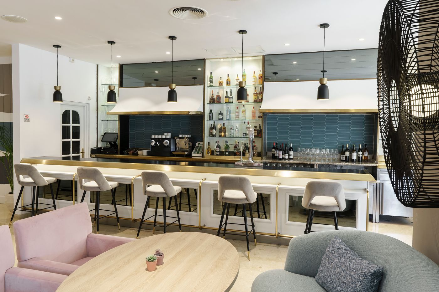 AluaSoul-Costa-Malaga-adults-reccommended-Bar-56