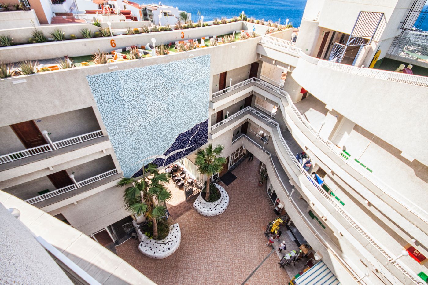 Vigilia-Park-Lobby-21