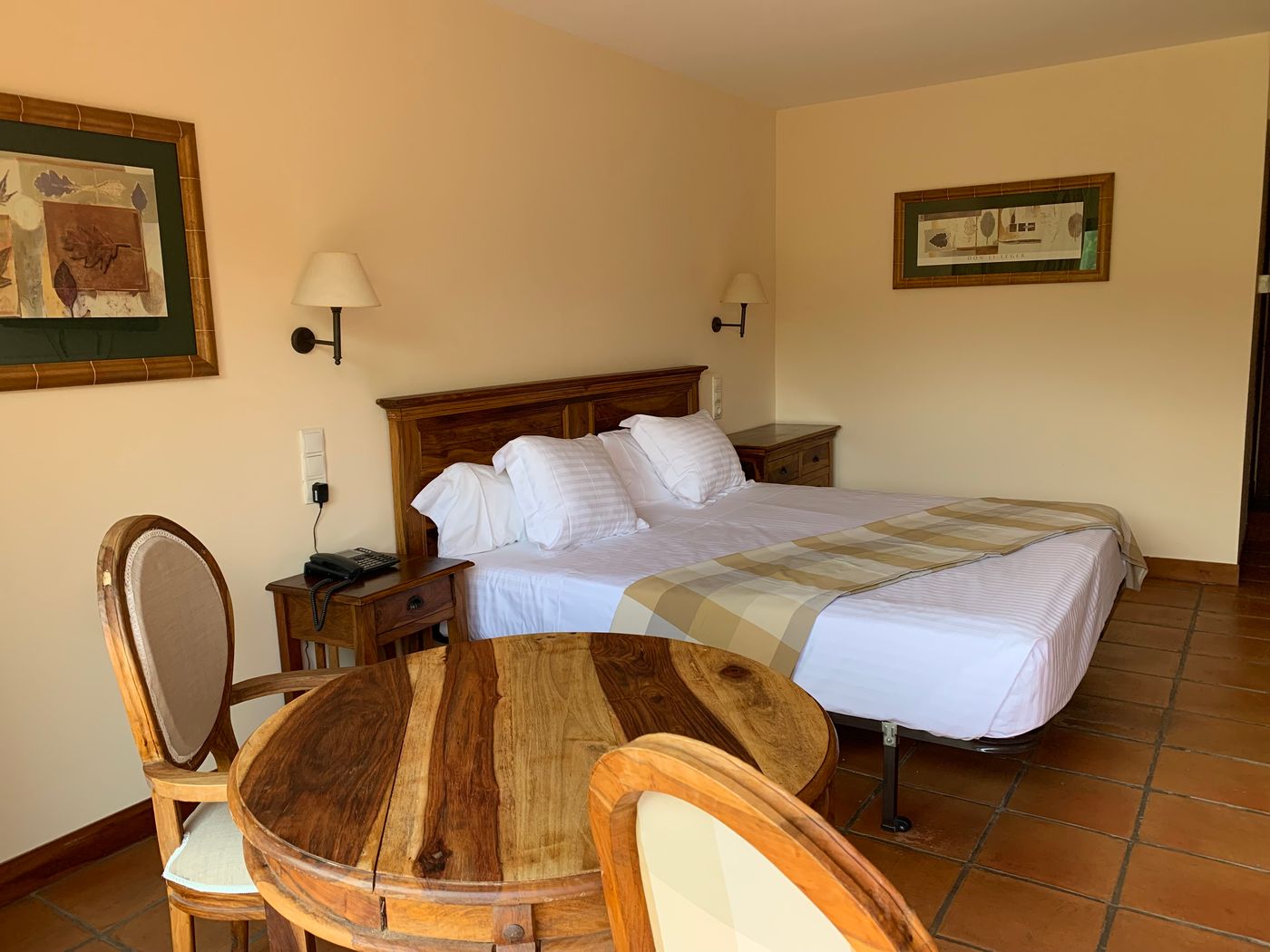 La-Figuerola--Resort---SPA-Room-16