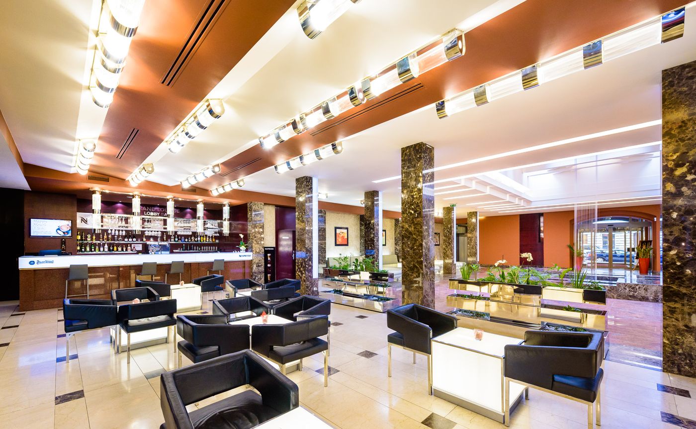 Grand-Majestic-Plaza-Hotel-Lobby-12