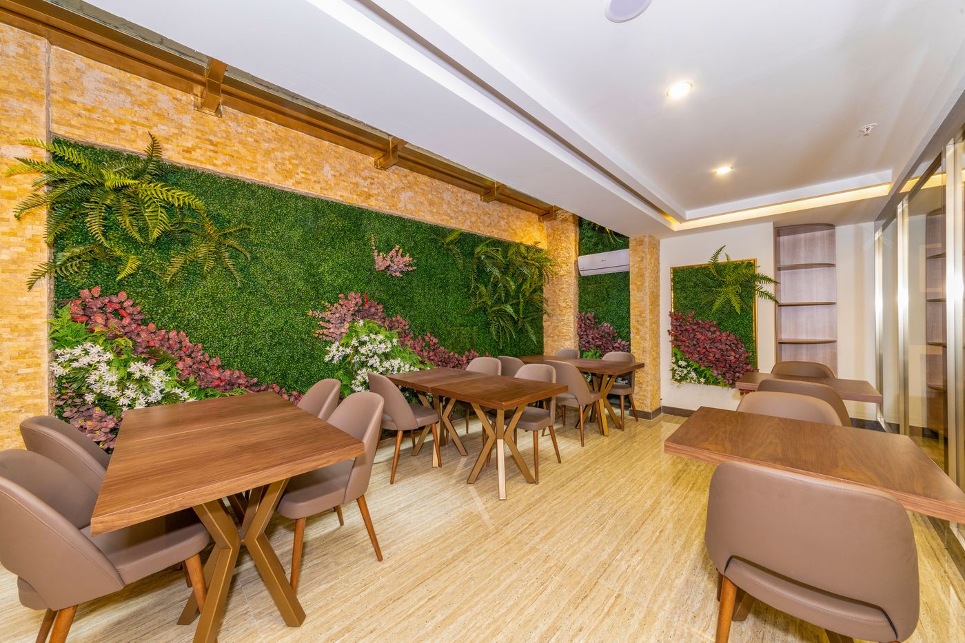 38-Hotel-Restaurant-29