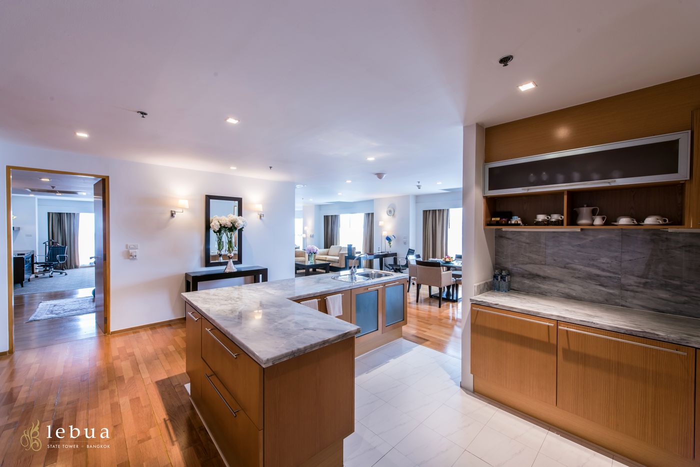 Lebua-at-State-Tower-Room-39