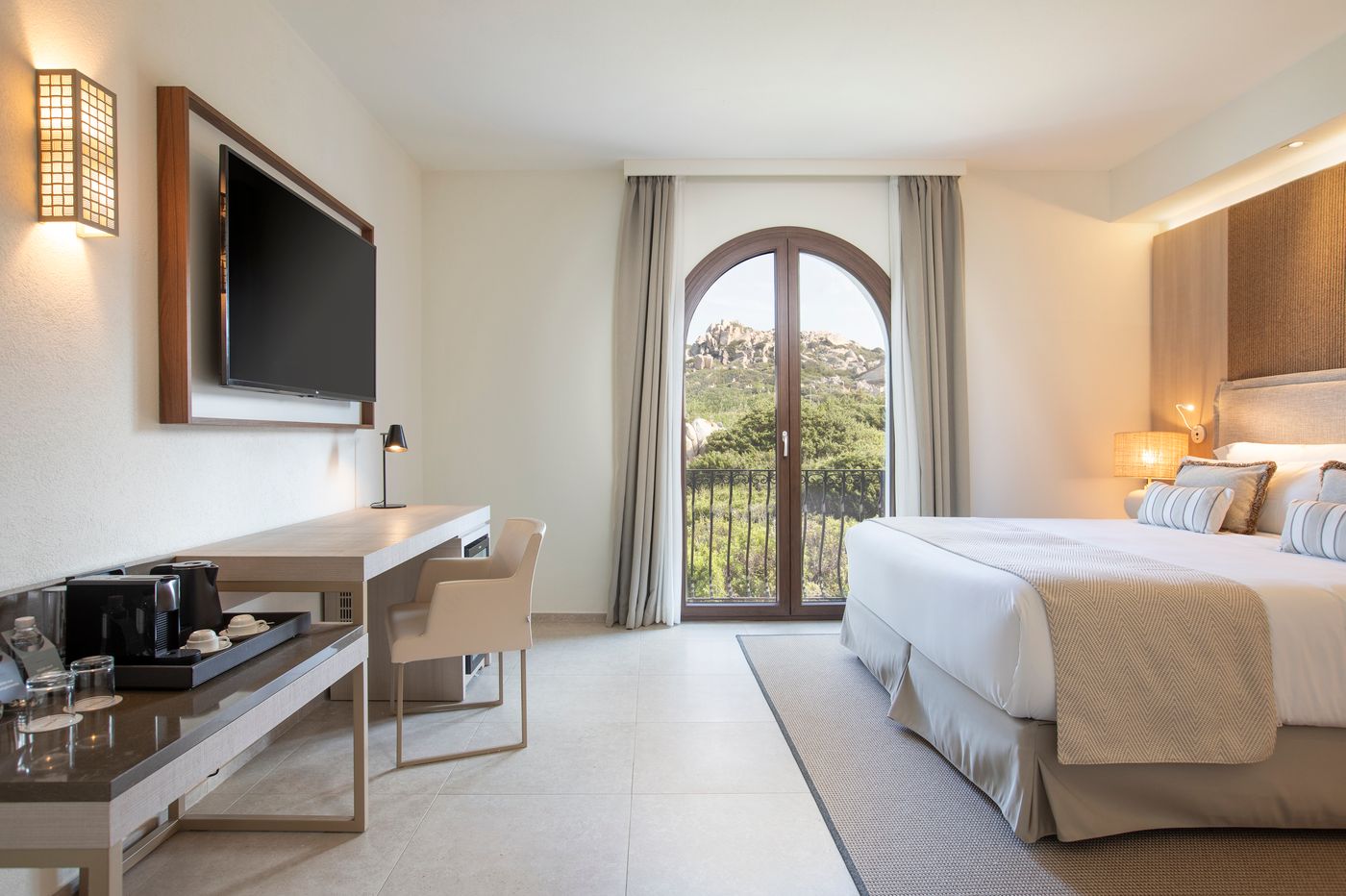 Mangia-s-Santa-Teresa-Sardinia--Curio-Collection-Room-14