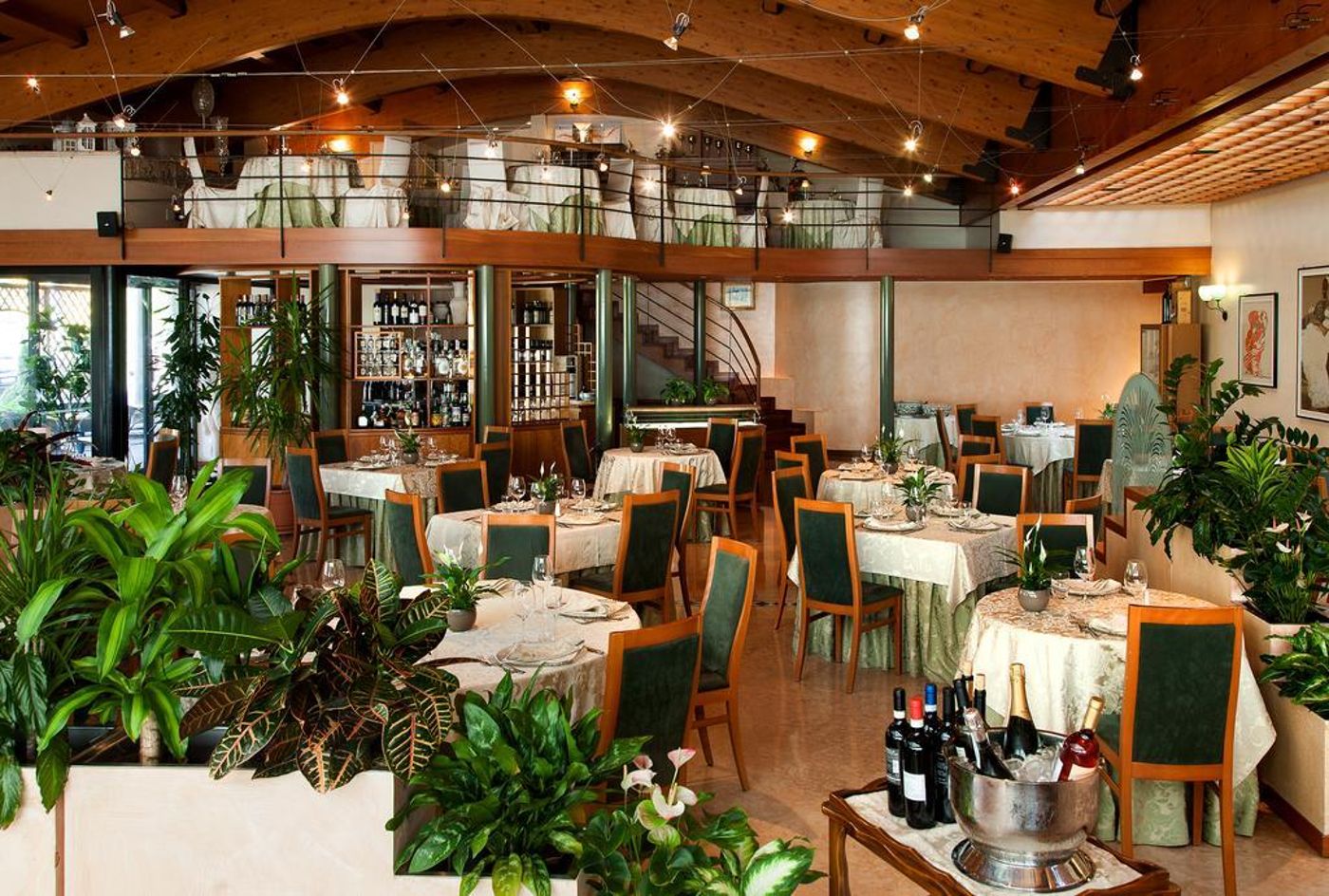 Best Western Hotel Leonardo da Vinci-Italy-Erba-General view-2