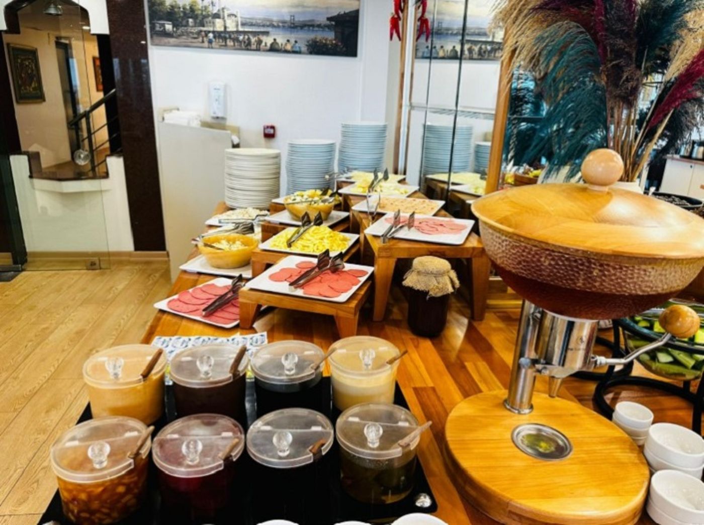 Marble-Restaurant-41