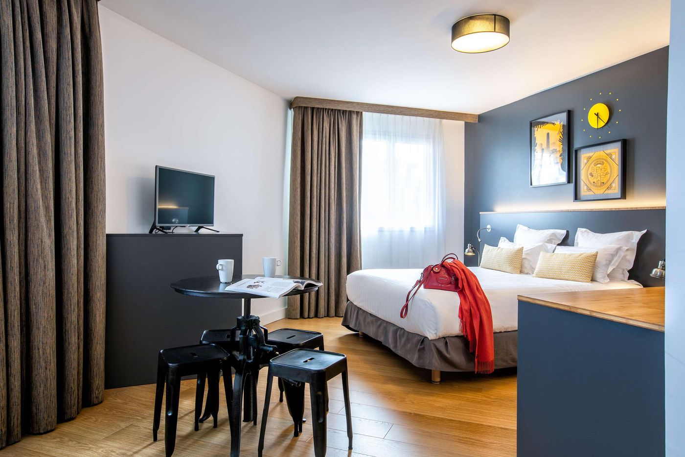 Best-Western-Plus-Suitcase-Paris-la-Defense-Room-8