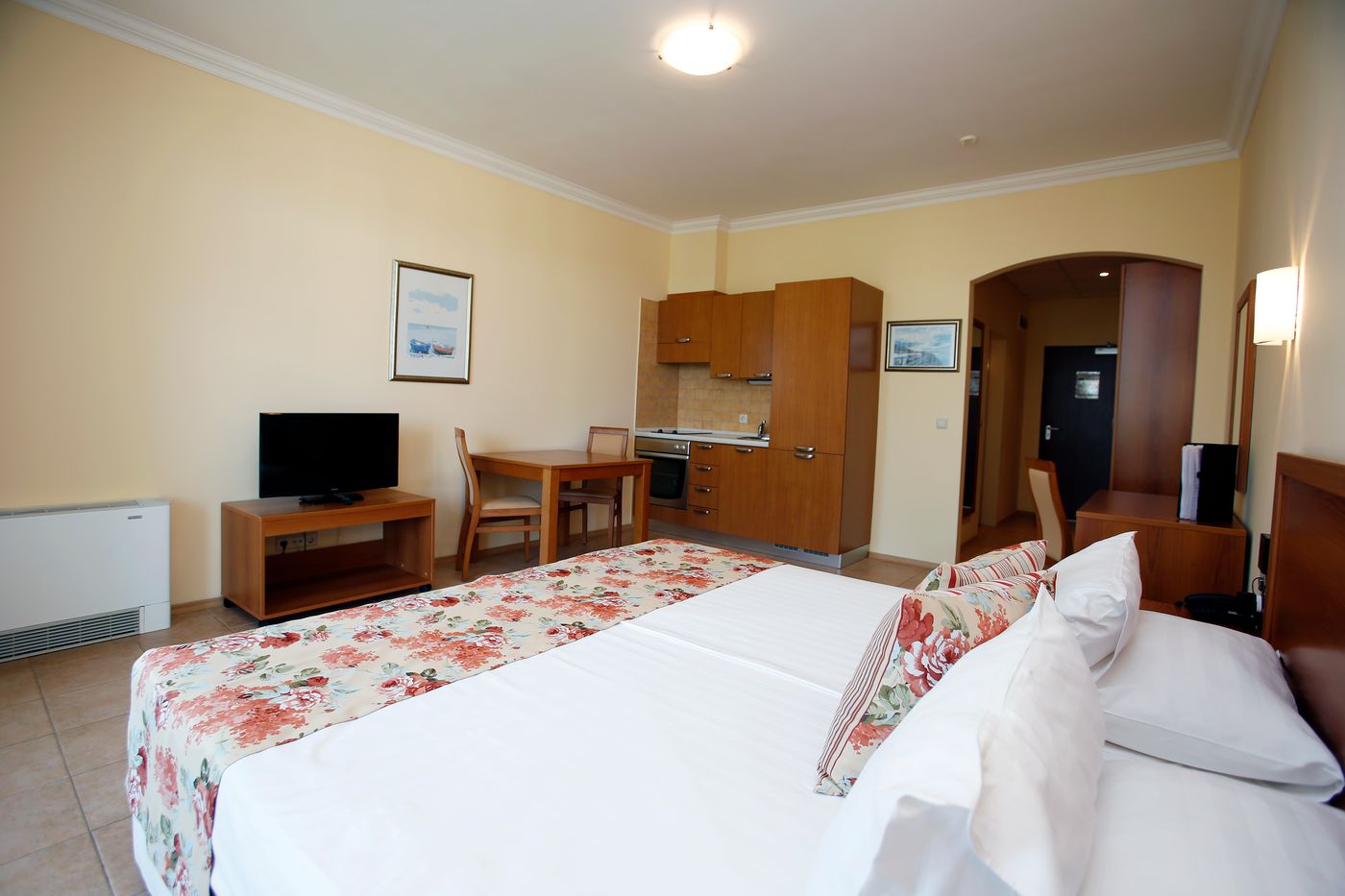 Sunset-Resort-Room-32