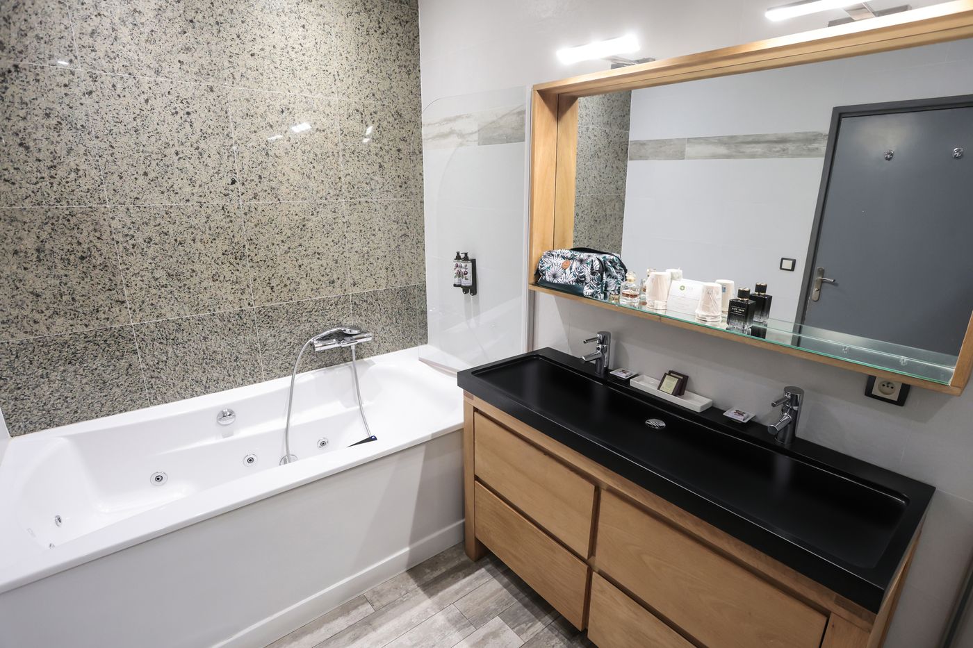 Eden-Hotel---Spa-Room-26