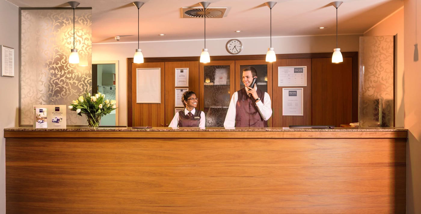 Essential-by-Dorint-Koeln-Junkersdorf-Lobby-6