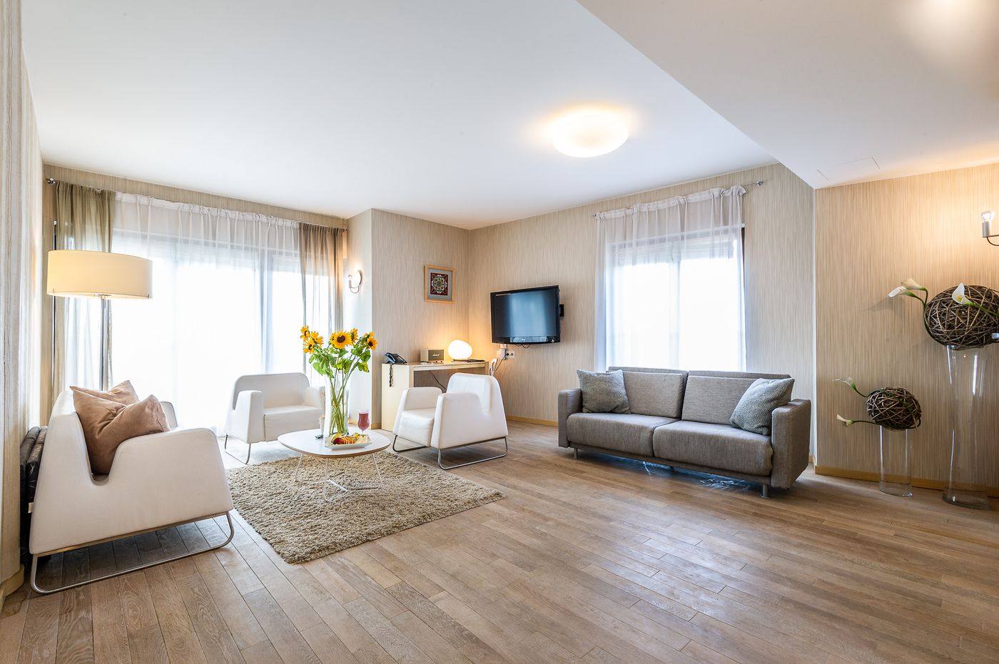 Hotel-Niebieski-Art-Hotel---Spa-Room-28