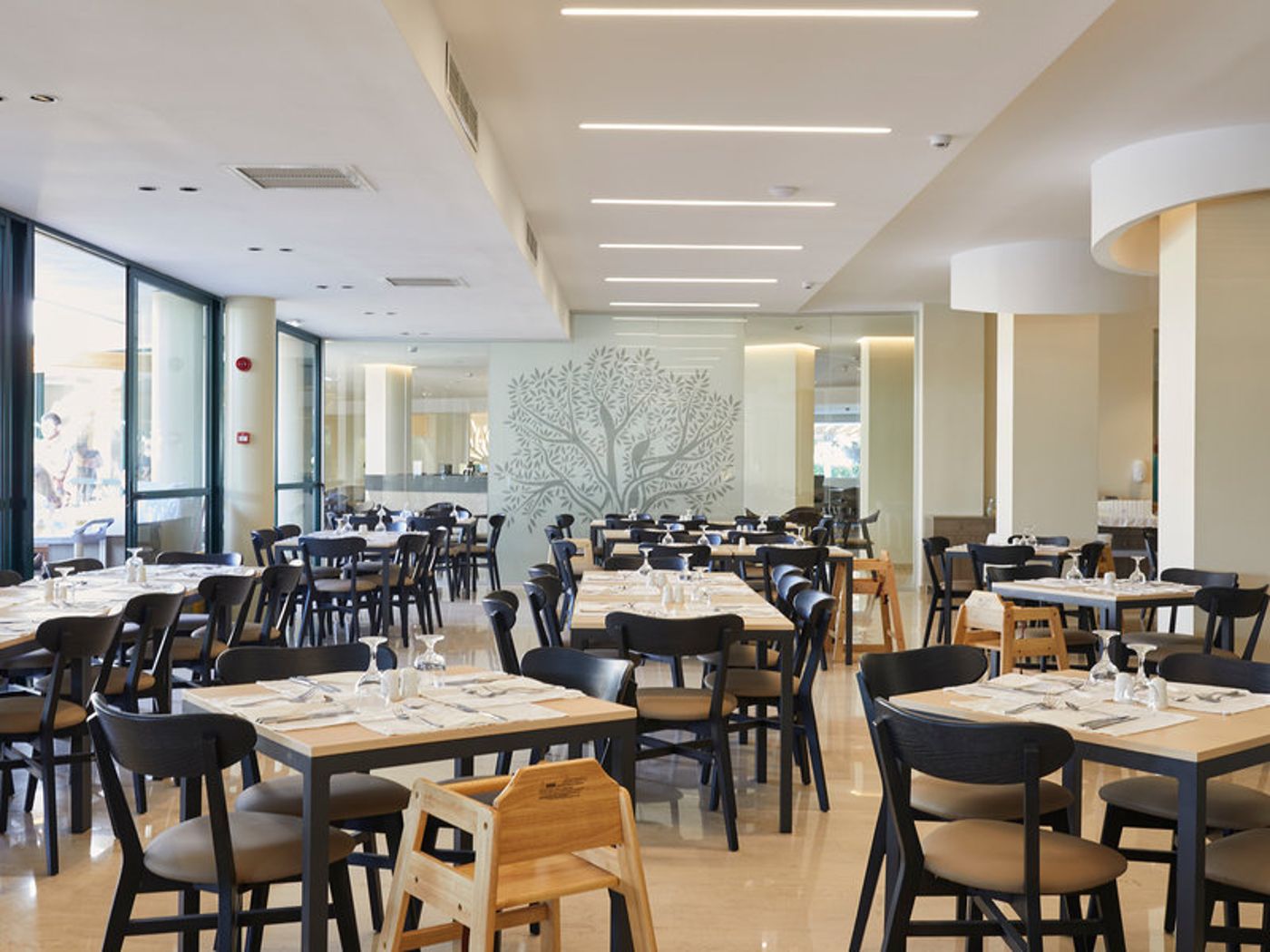 Alex-Beach-Restaurant-19