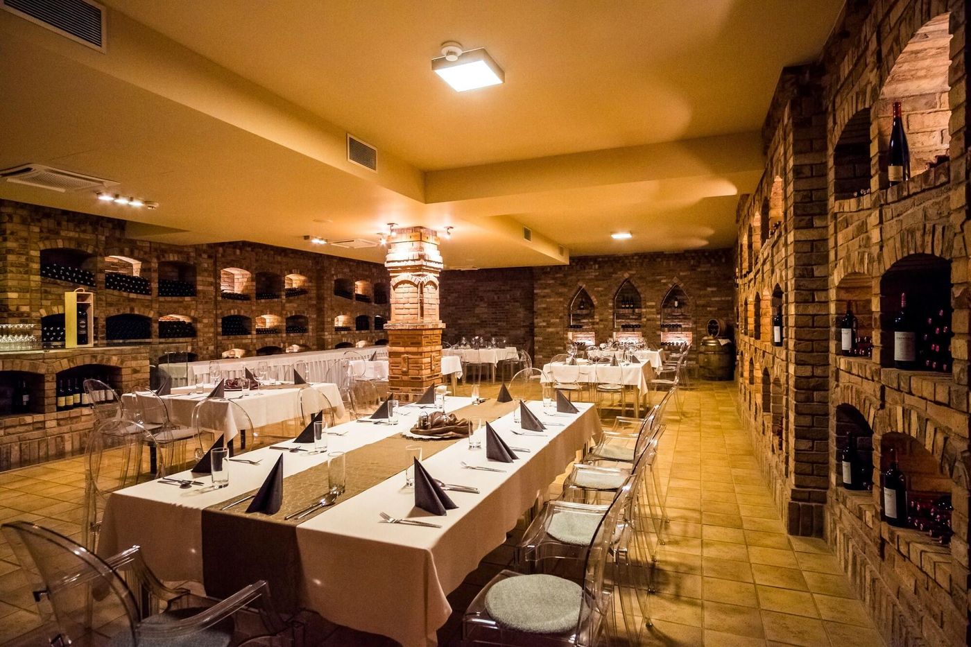 Hotel Dolphin-Slovakia-SENEC-Lobby-4