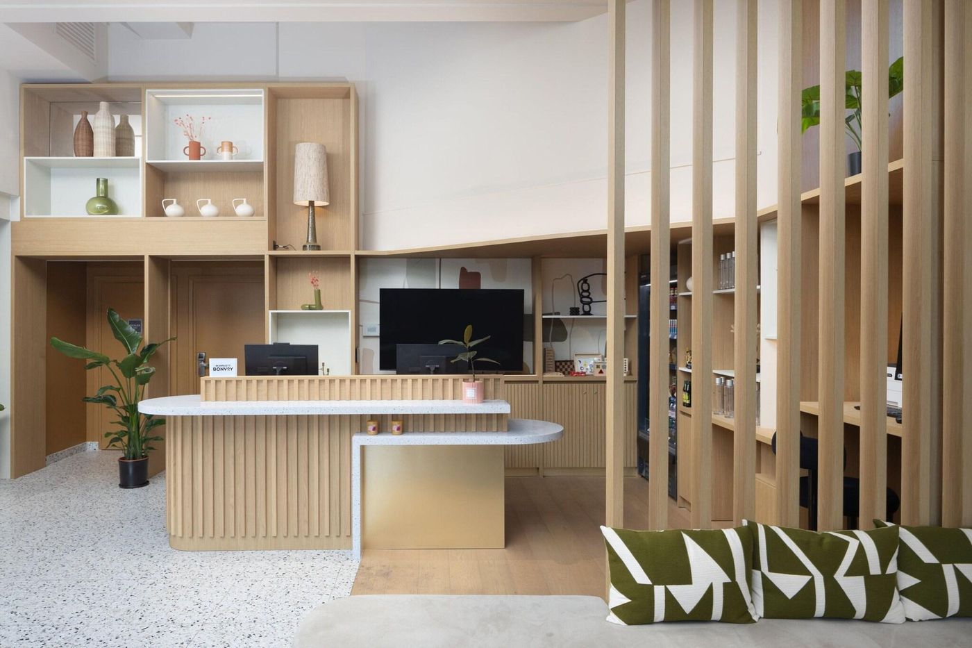 Residence-Didot-Montparnasse-Paris-Lobby-32