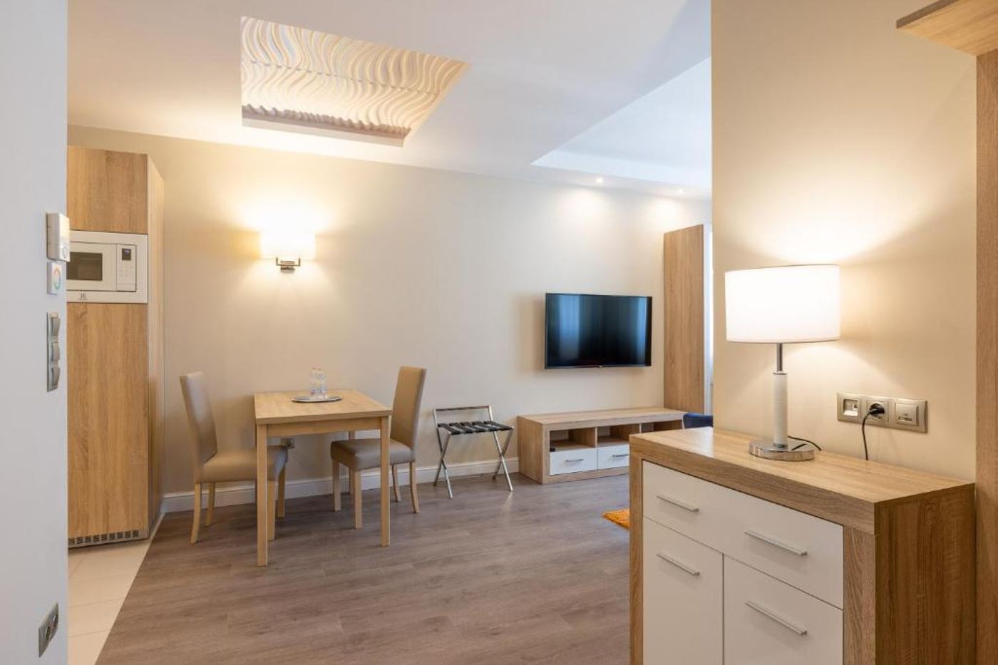 Silver-Crown-Hotel---Residence--Palace-Quarter-Room-48