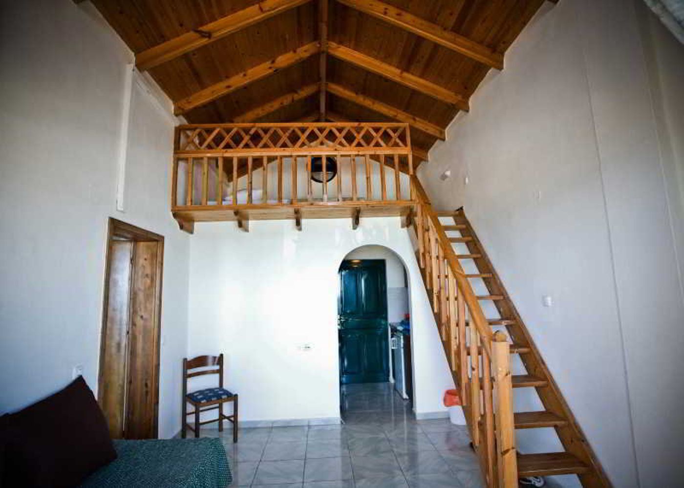 Diogenis-Blue-Palace-Room-36